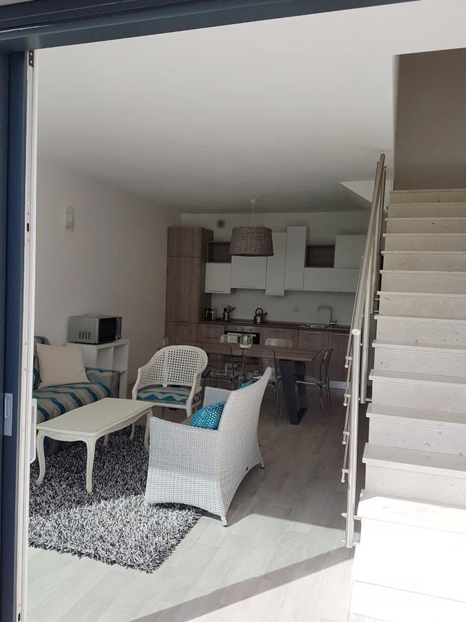 Baia Blu - Luxury Apartments With Pool Cremia Exterior foto