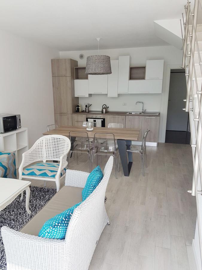 Baia Blu - Luxury Apartments With Pool Cremia Exterior foto